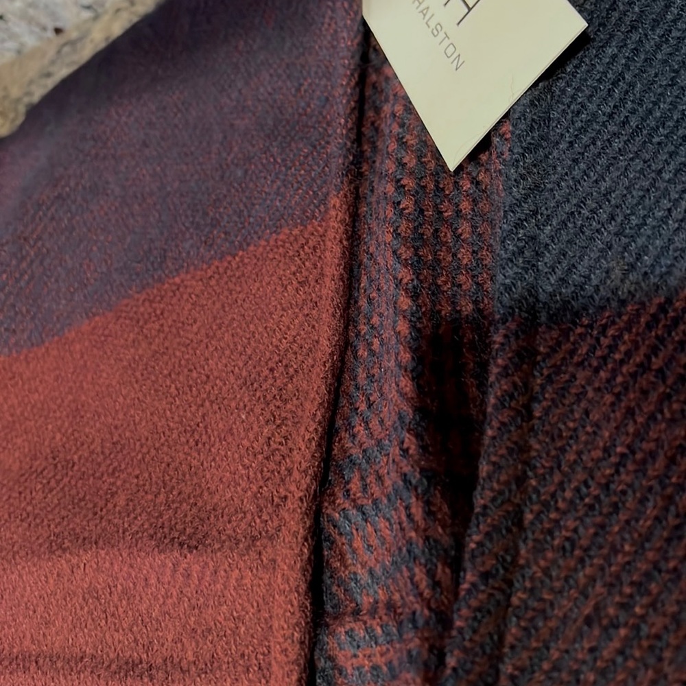 H Halston Ruana - Picture 8 of 10